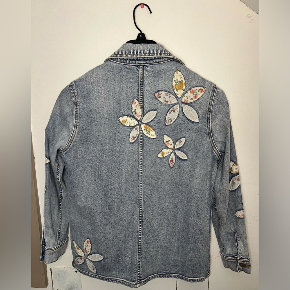 Driftwood X Free People Shabby Chic Floral Embroidered Denim Jacket NWT - Picture 3 of 12